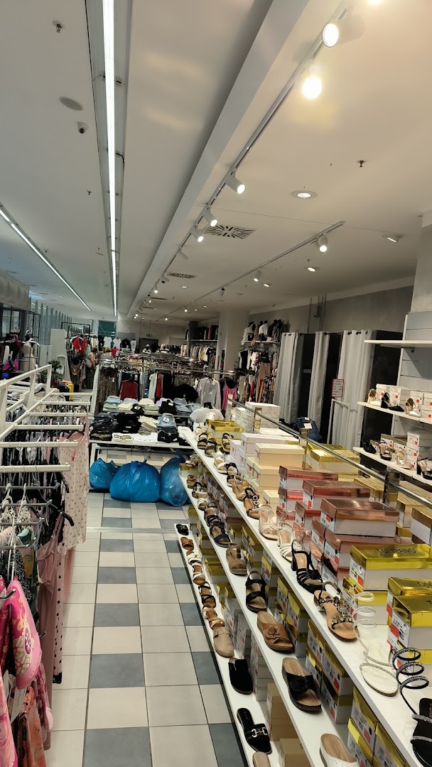 Ipercoop Valenza, Valenza