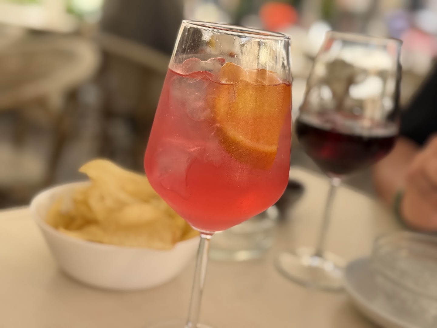 Irisbar, Pietrasanta