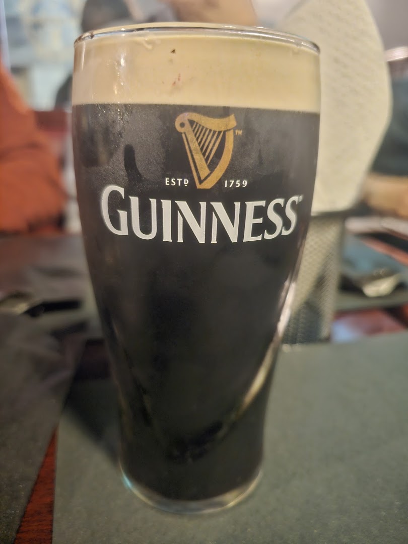 Irish Pub - The Rose' n Crown
