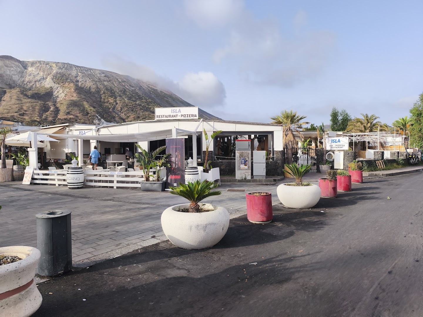 ISLA Bar, enoteca, ristorante, pizzeria
