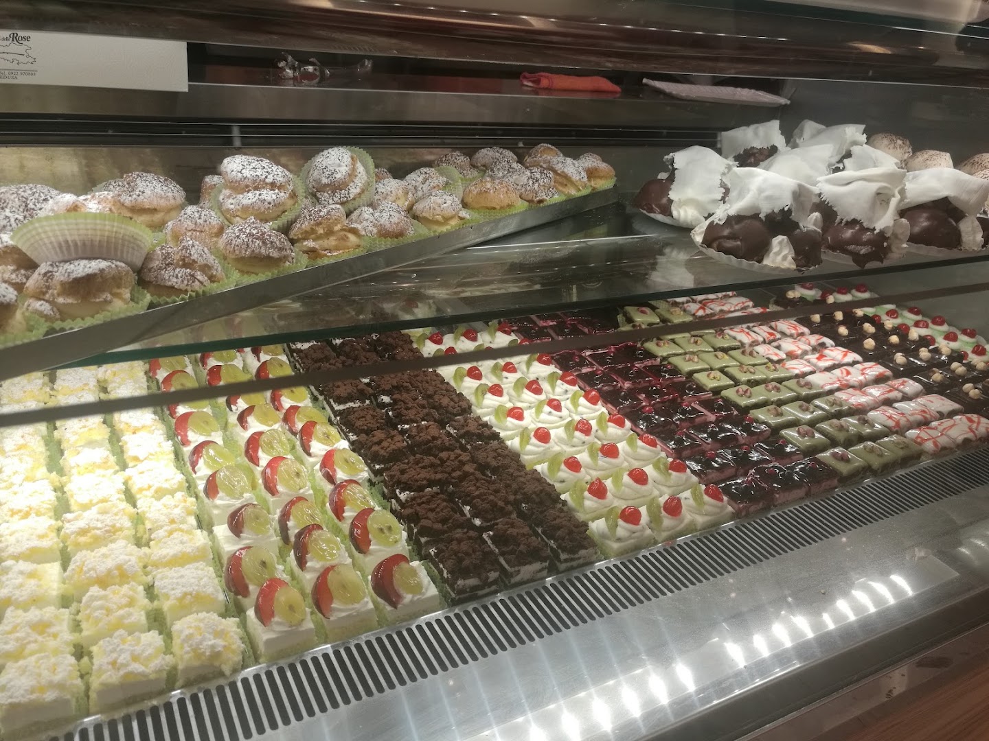 Isola delle Rose - Bar, Gelateria