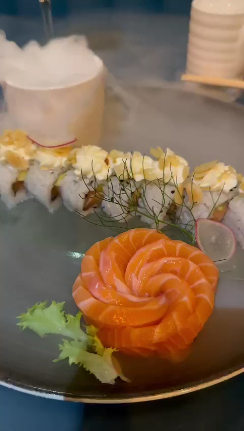 Isola Sushi