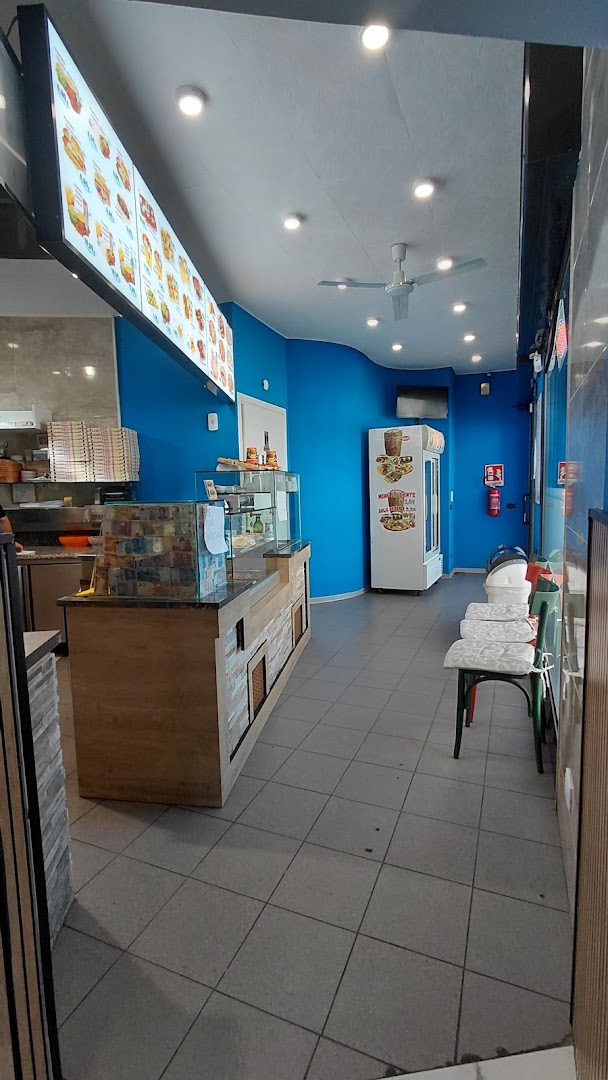 Istanbul melike kebap stazione binario 1