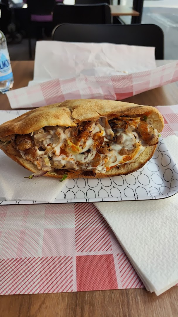Istanbul Munzur Kebap, Torino