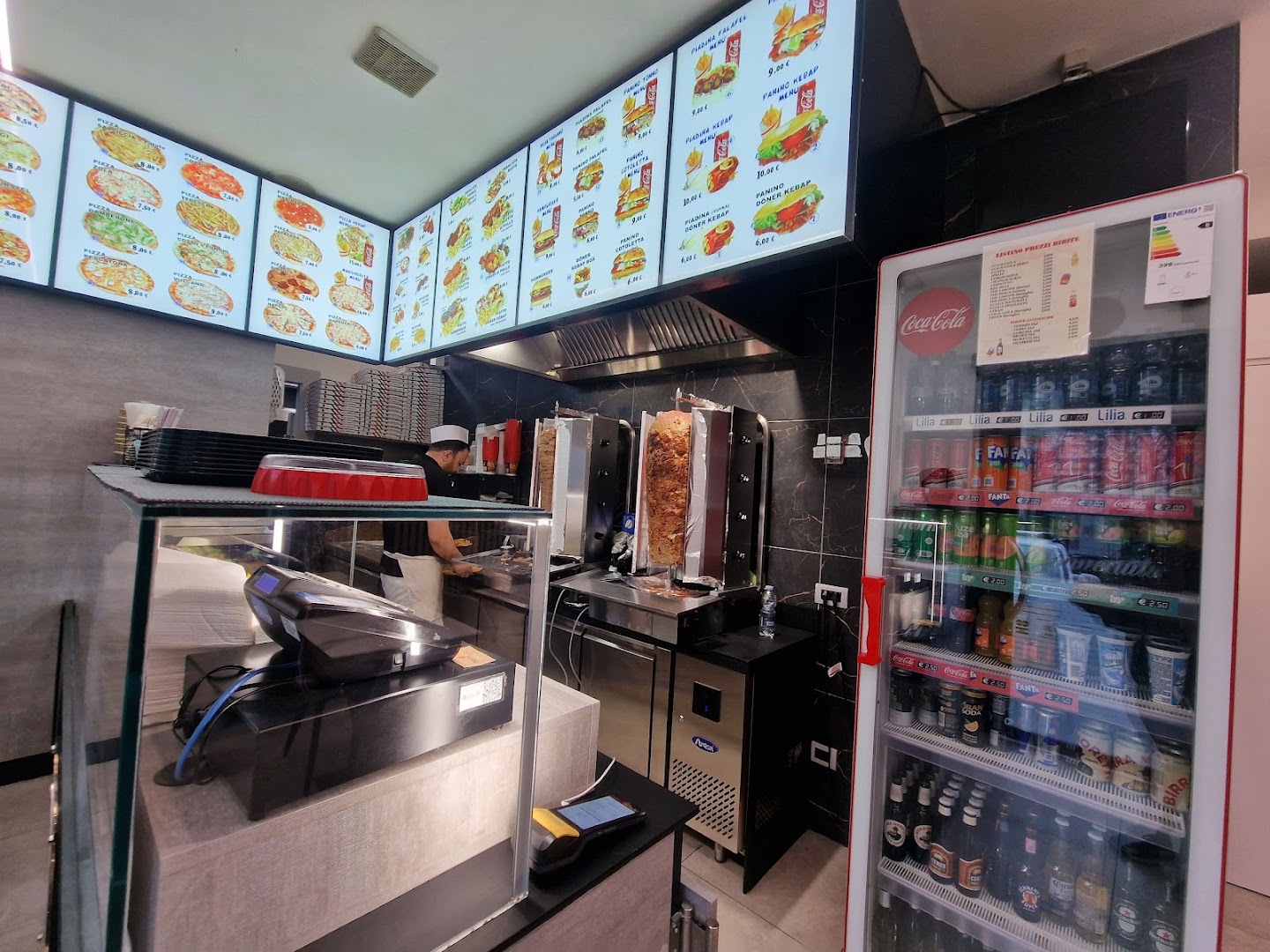 Istanbul Taxim Due kebap pizza