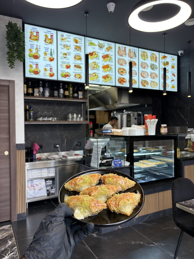 Istanbulls Kebap Pizza