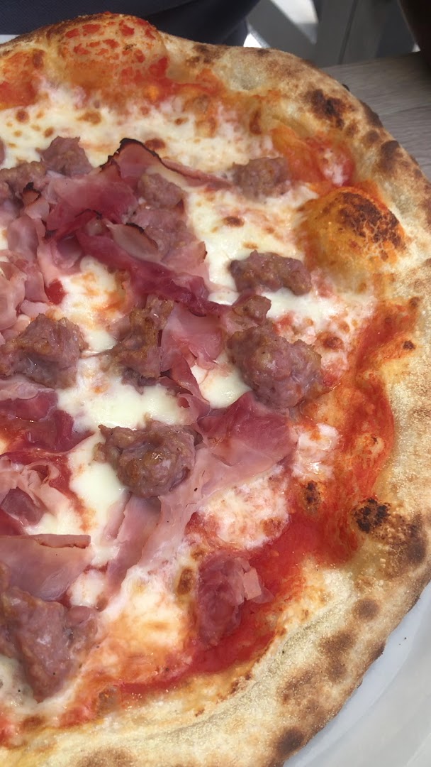 Italy inn Corso Svizzera 38