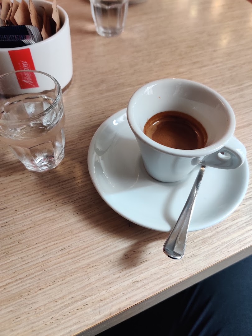 Ius Morandi Bar