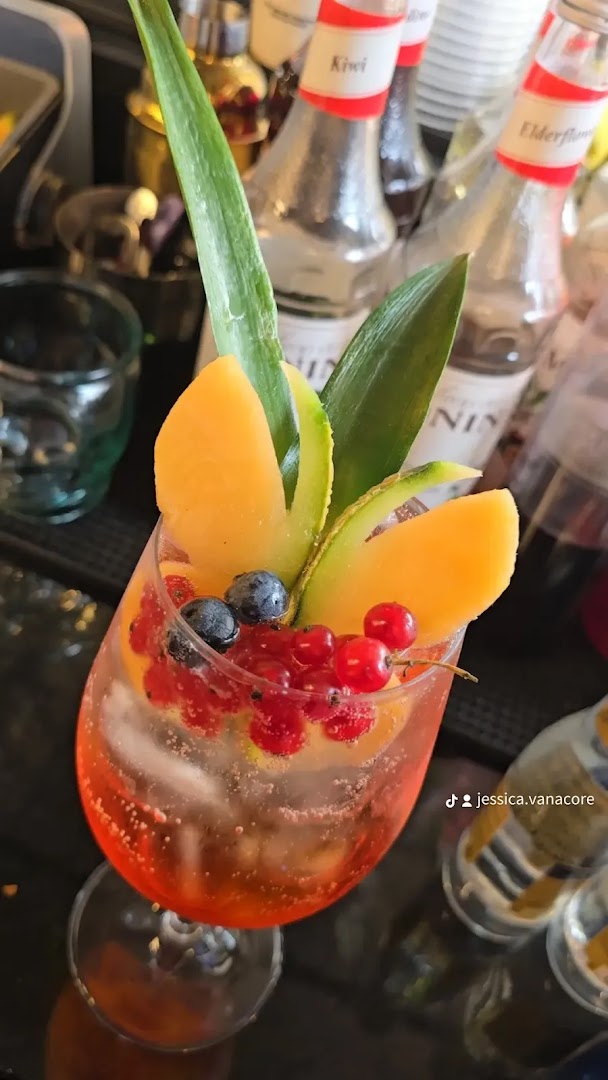 Jemi Lounge Bar & Bistrot