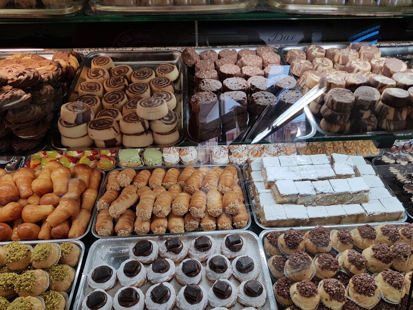 Jeni's Bakery & Caffè