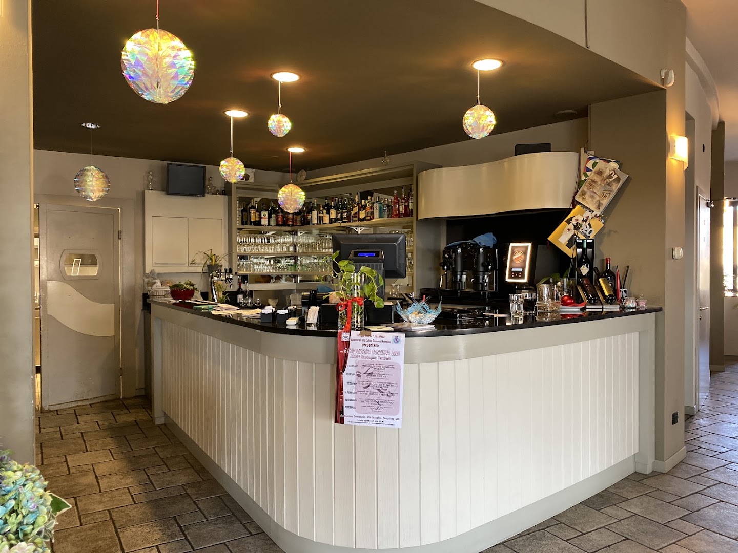 JJ Ristorante Indiano & Pizzeria Pompiano