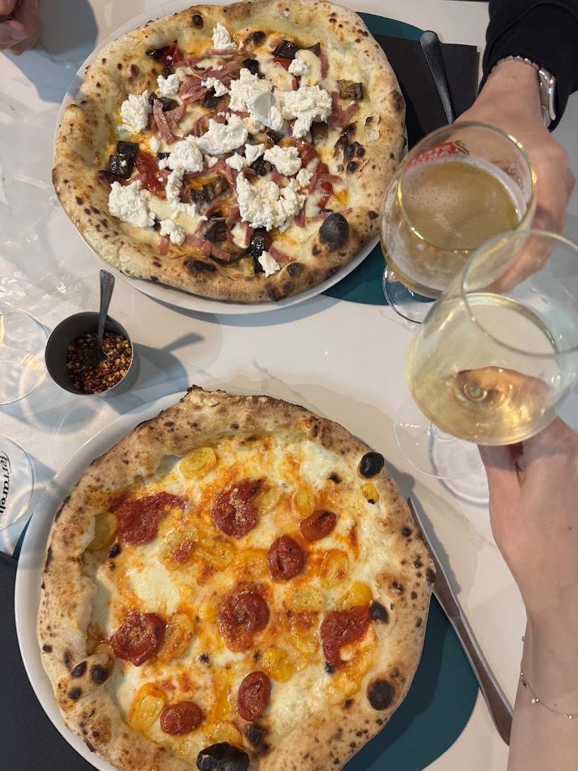 Johnny Take Uè Pizzeria & Cucina d'Eccellenza, Napoli