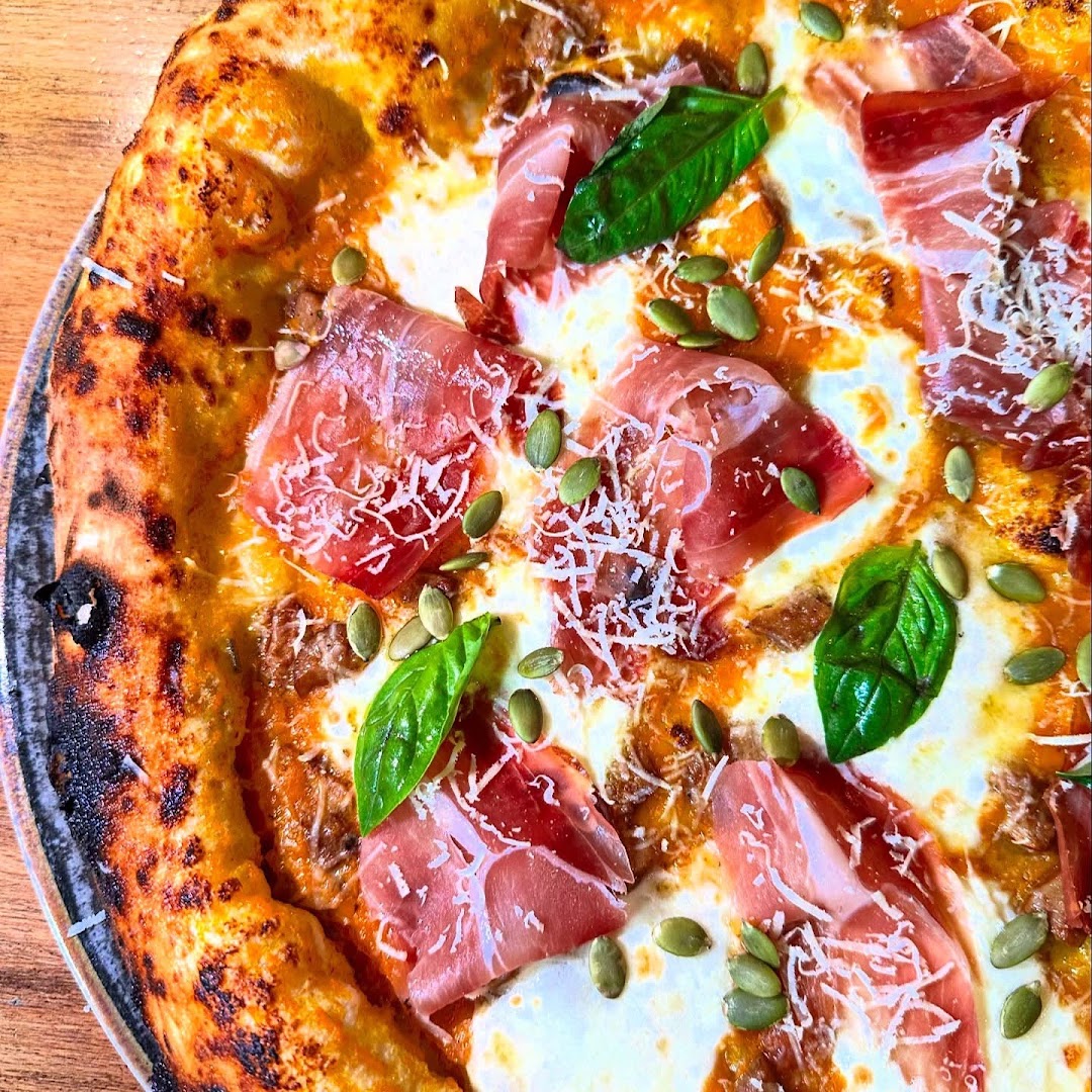 John's Fort Pub Pizzeria Steakhouse