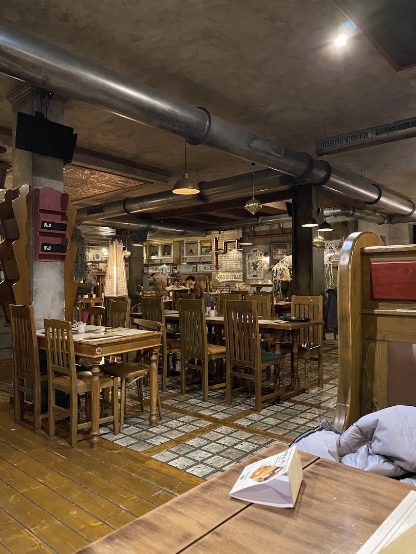 John's Fort Pub Pizzeria Steakhouse
