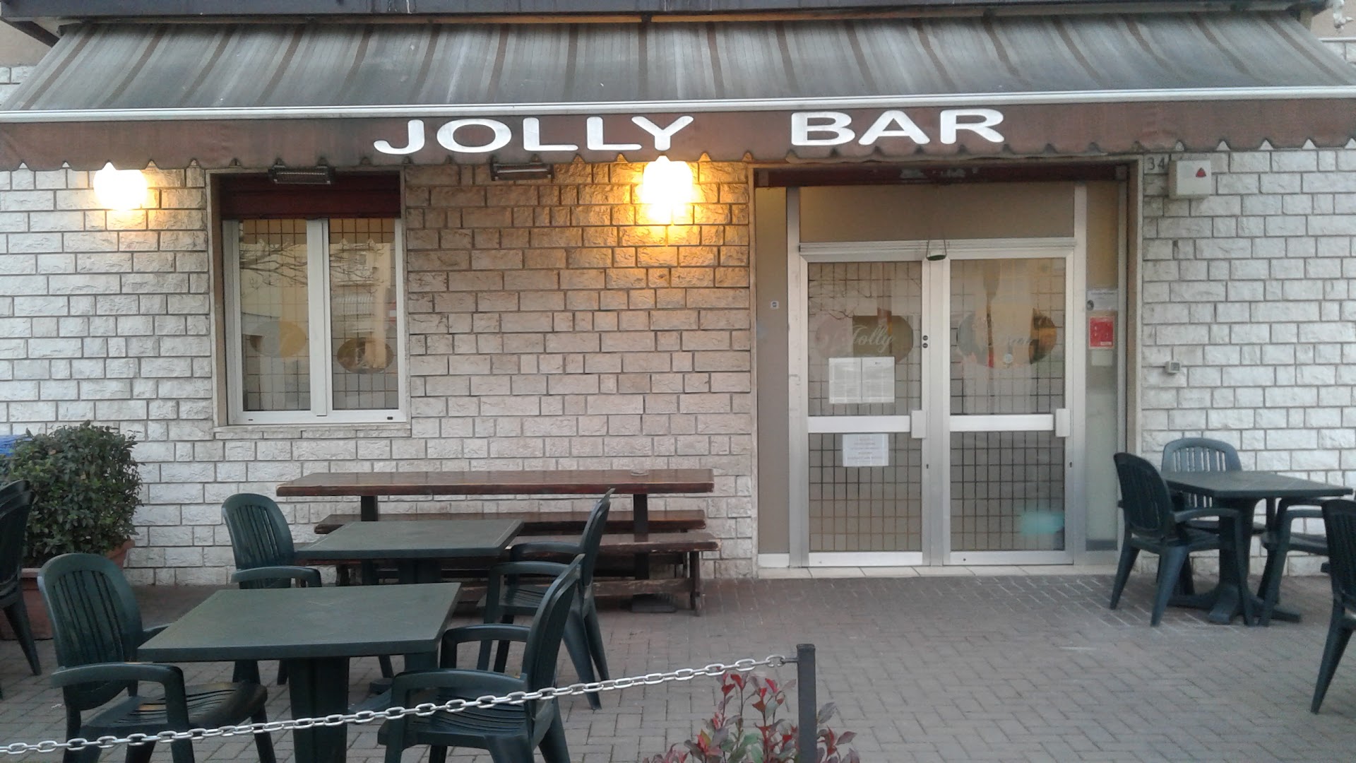 Jolly Bar
