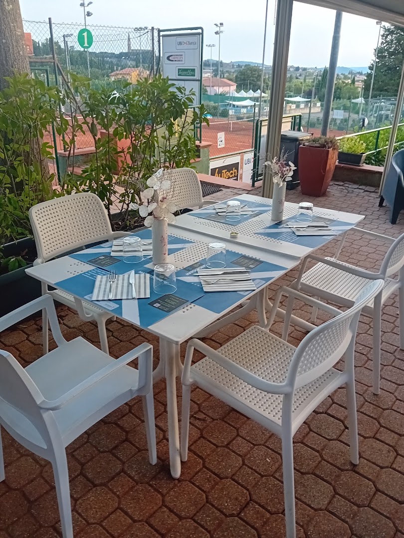 Junior Tennis & Padel Pizzeria Ristorante Club
