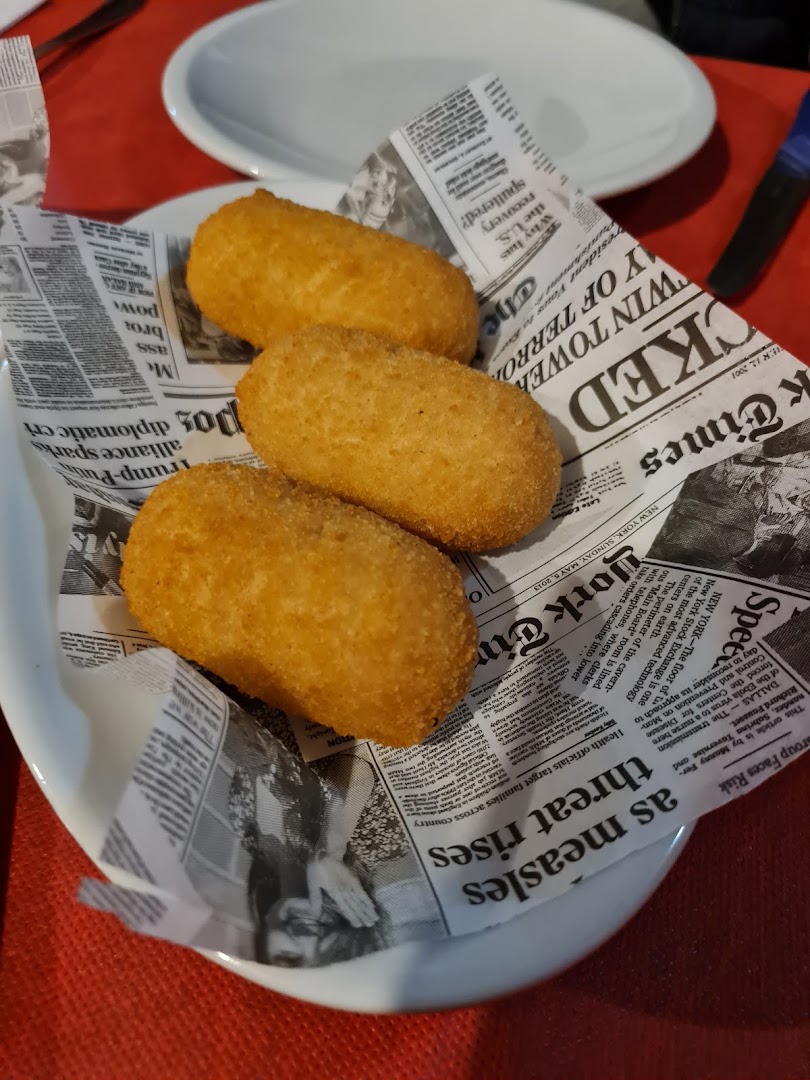 Jurassic Pub Revolution