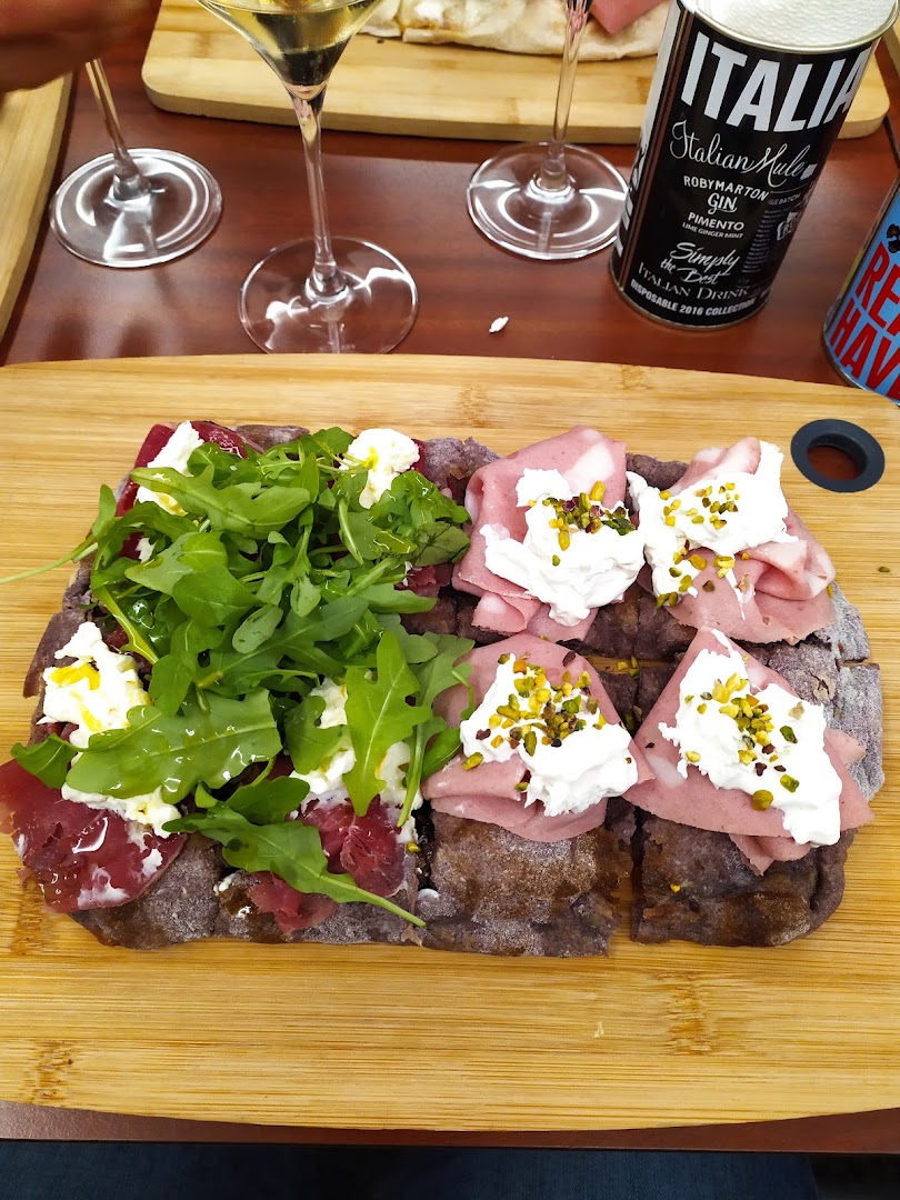 KALE'S BAR