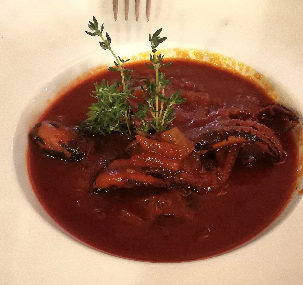 Kalhesa Restaurant & Sushi Bar