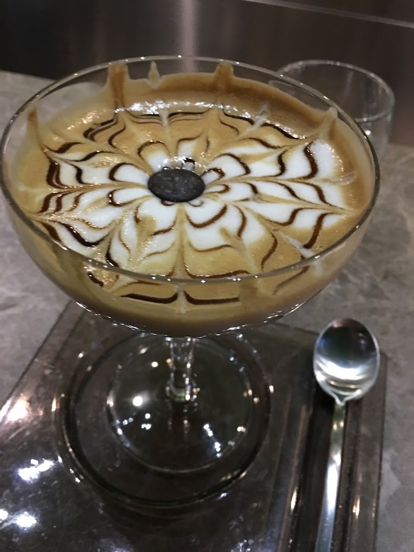 Karlo Lounge Bar& bistrot