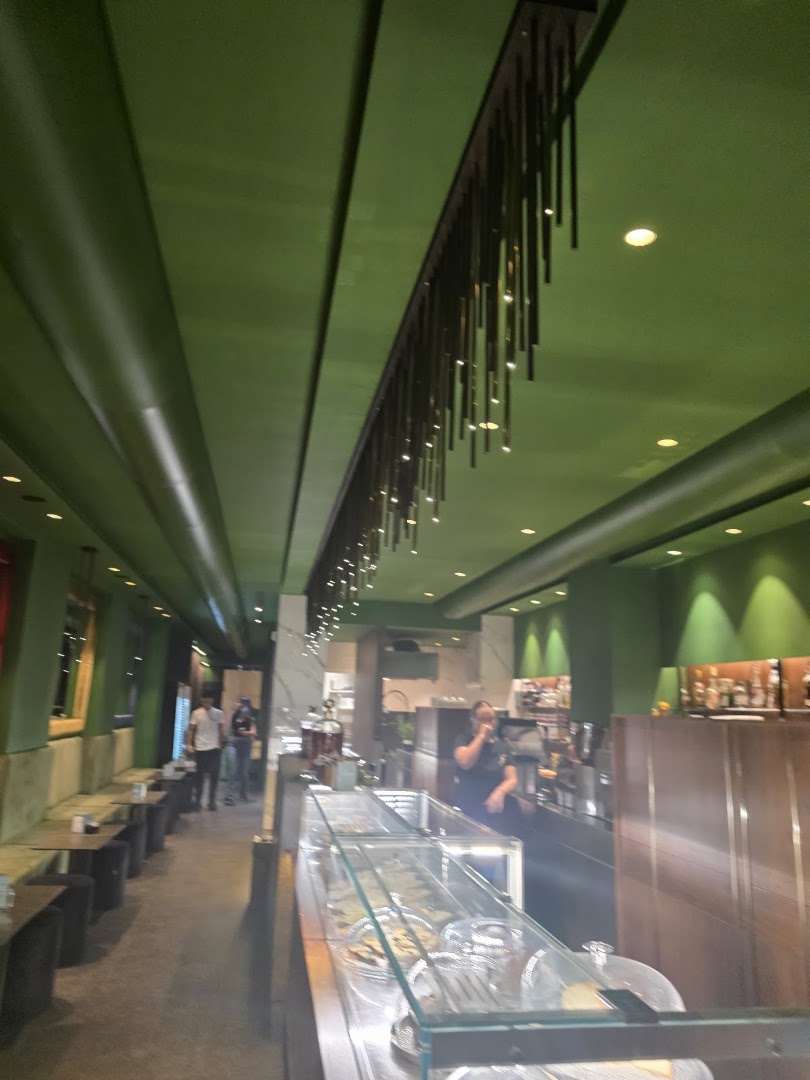 Karlo Lounge Bar& bistrot