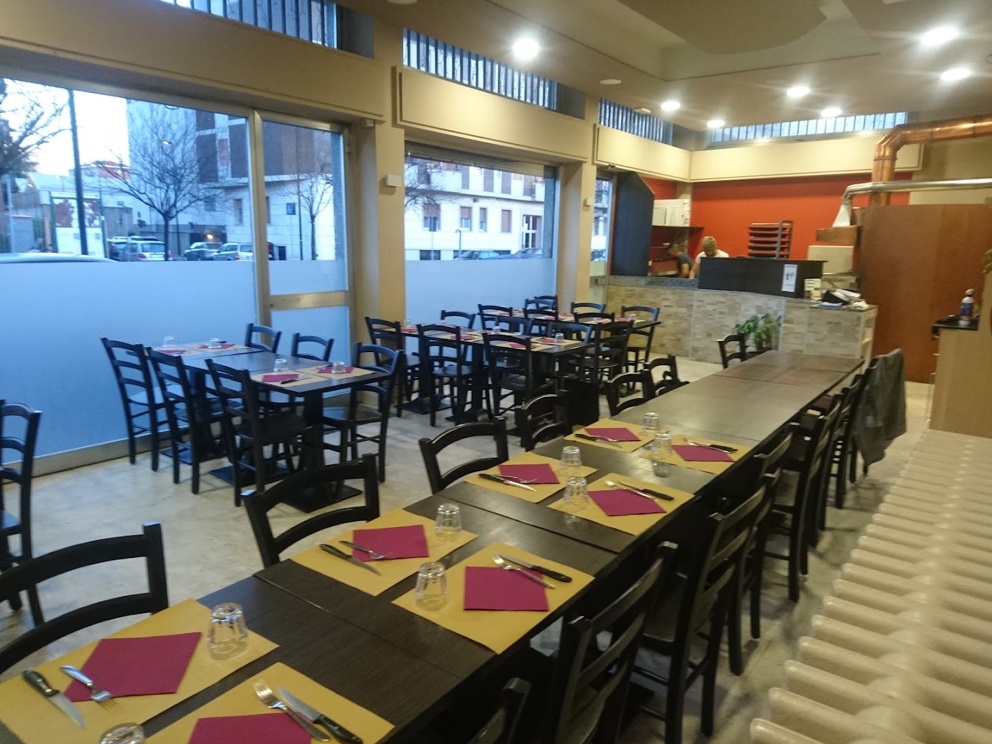 Karma pizza al trancio con forno a legna
