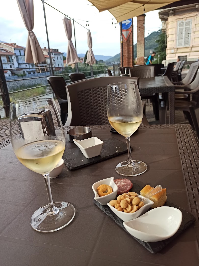 Kavarna Wine Bar & Restaurant