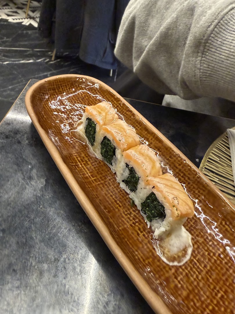 KAYAMA SUSHI ASIAN FUSION