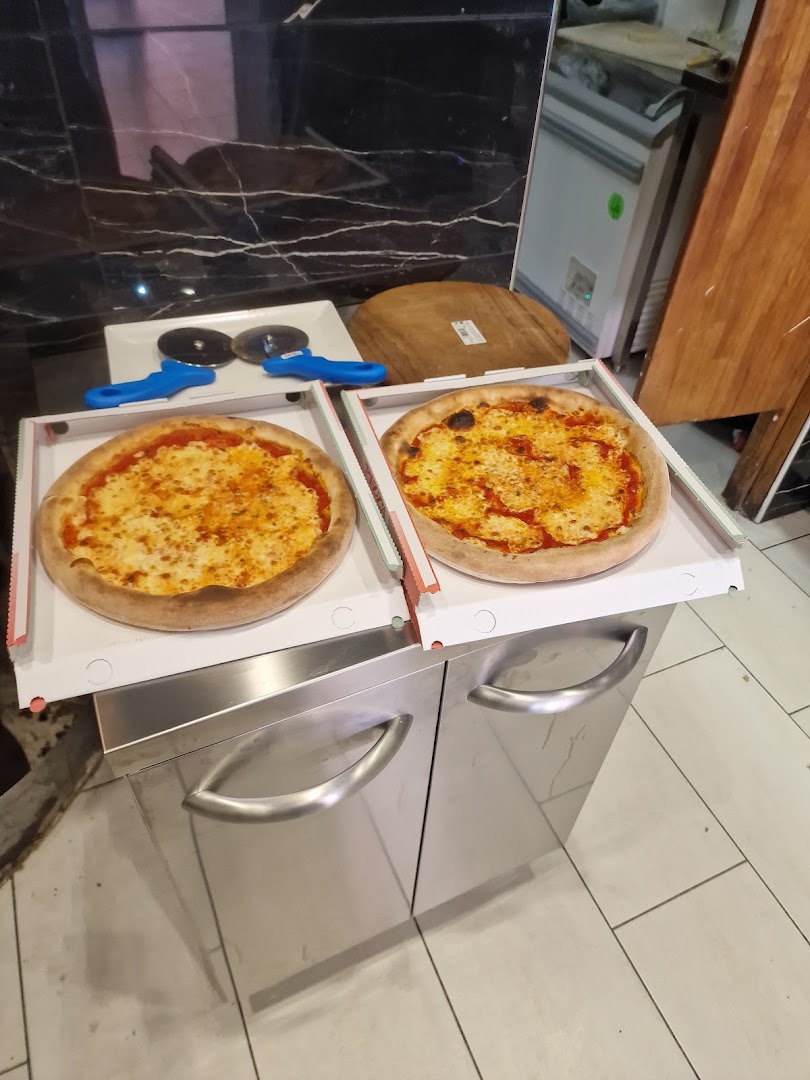 KEBAP PIZZA (FORNO A LEGNA ) SPECİALİTA TURCHE