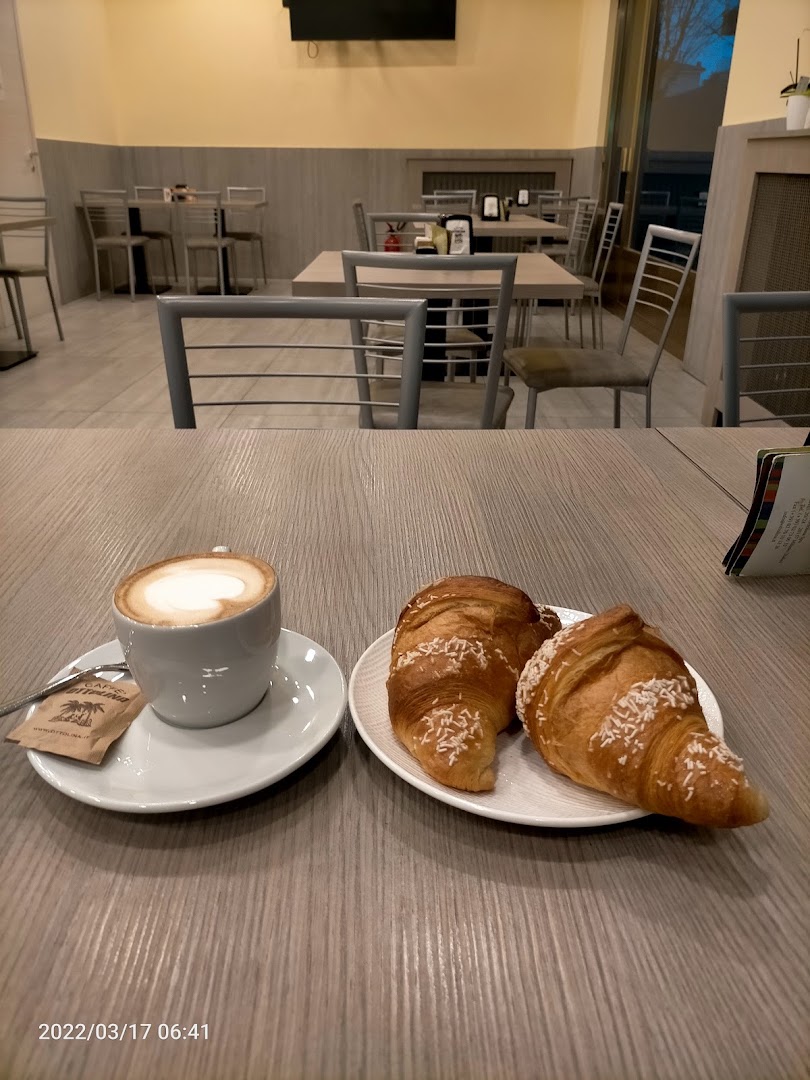Koi bar di Zhang Jiankang, Vimercate