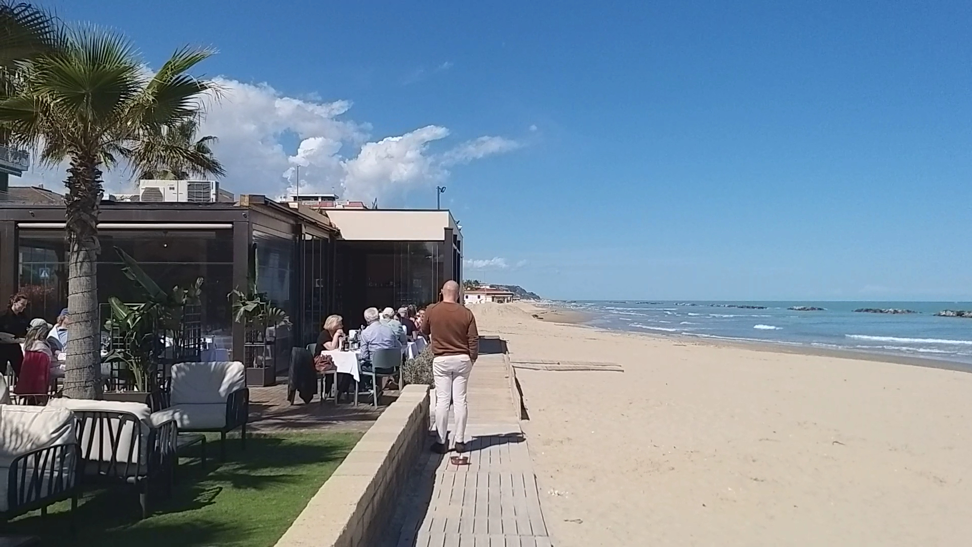 koko beach & restaurant