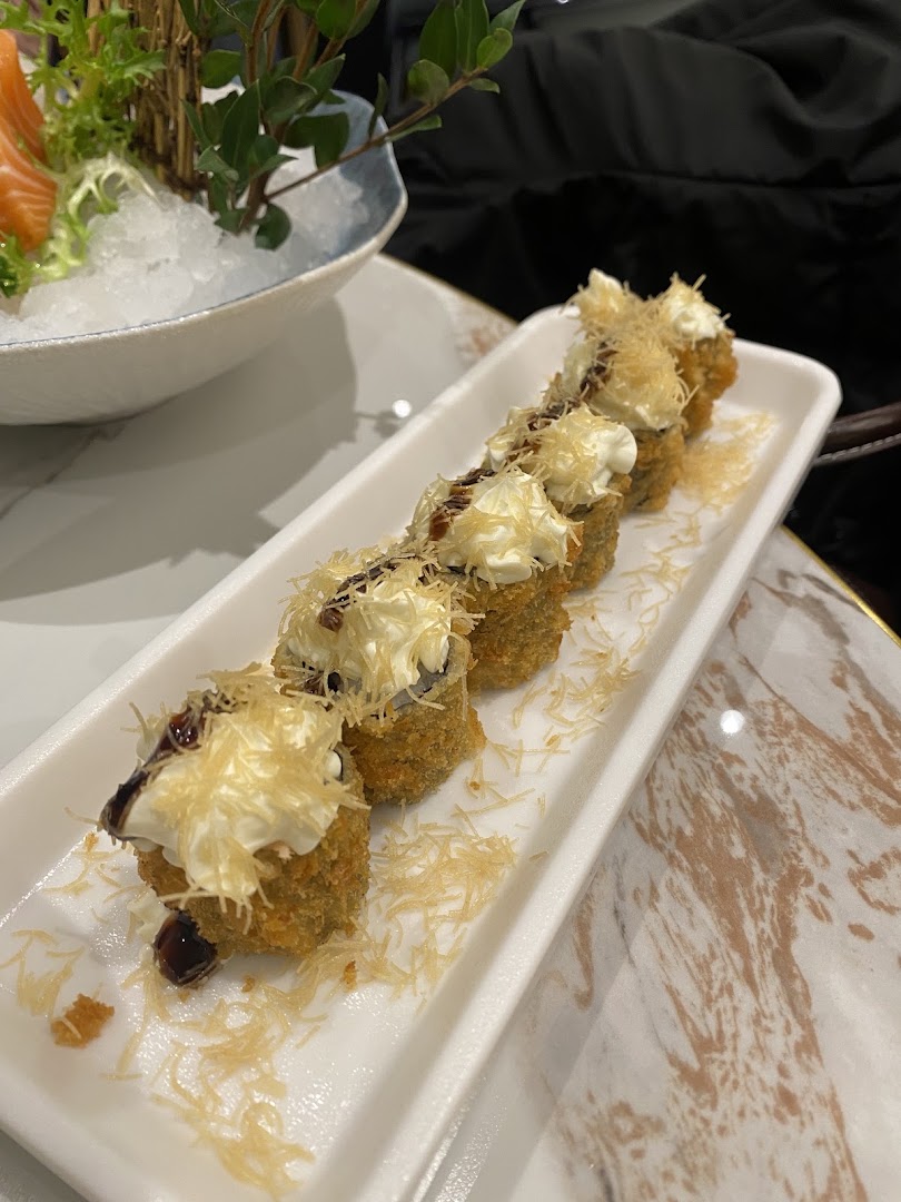 Komi Sushi fusion restaurant