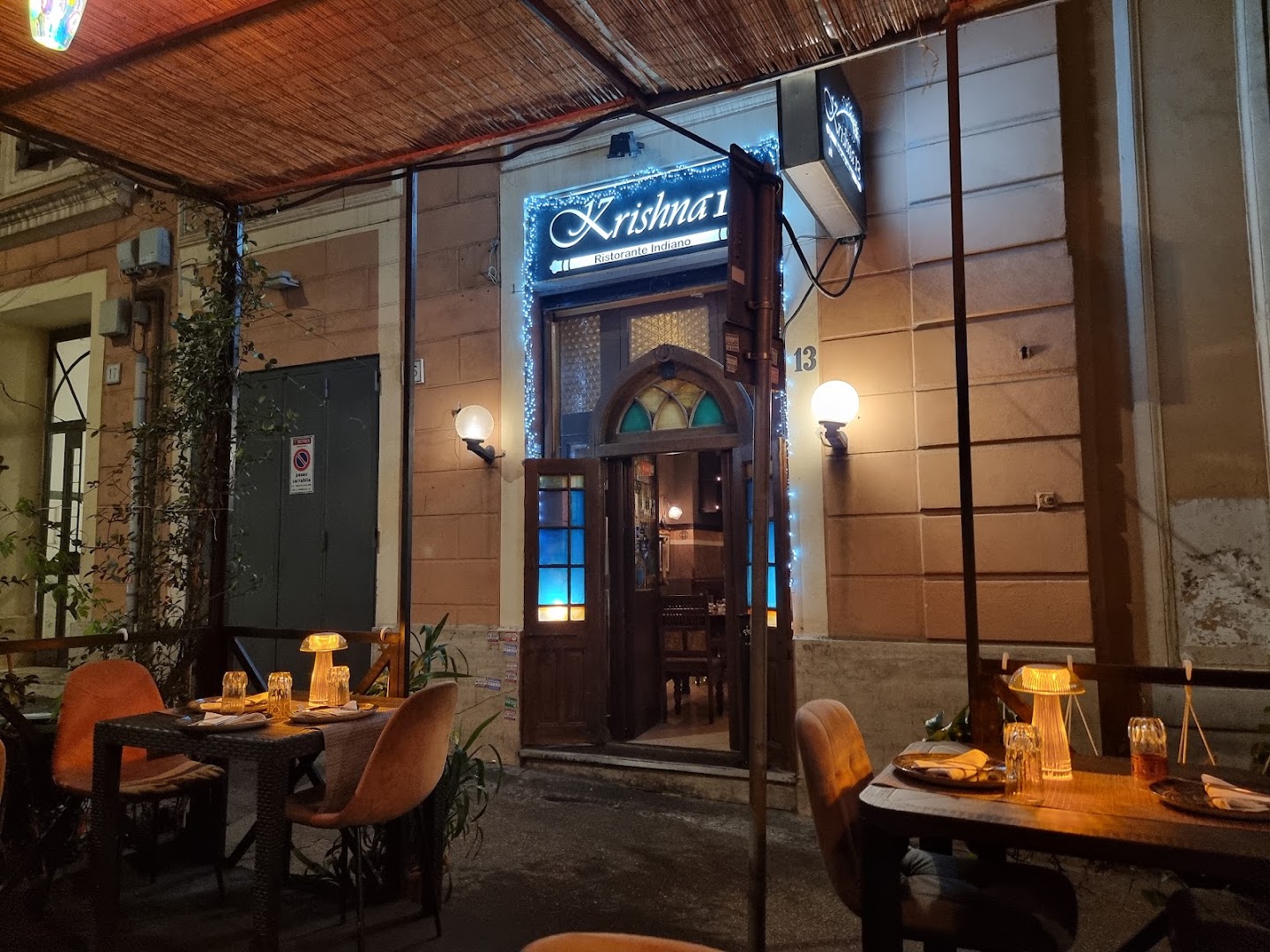 Krishna 13, Roma