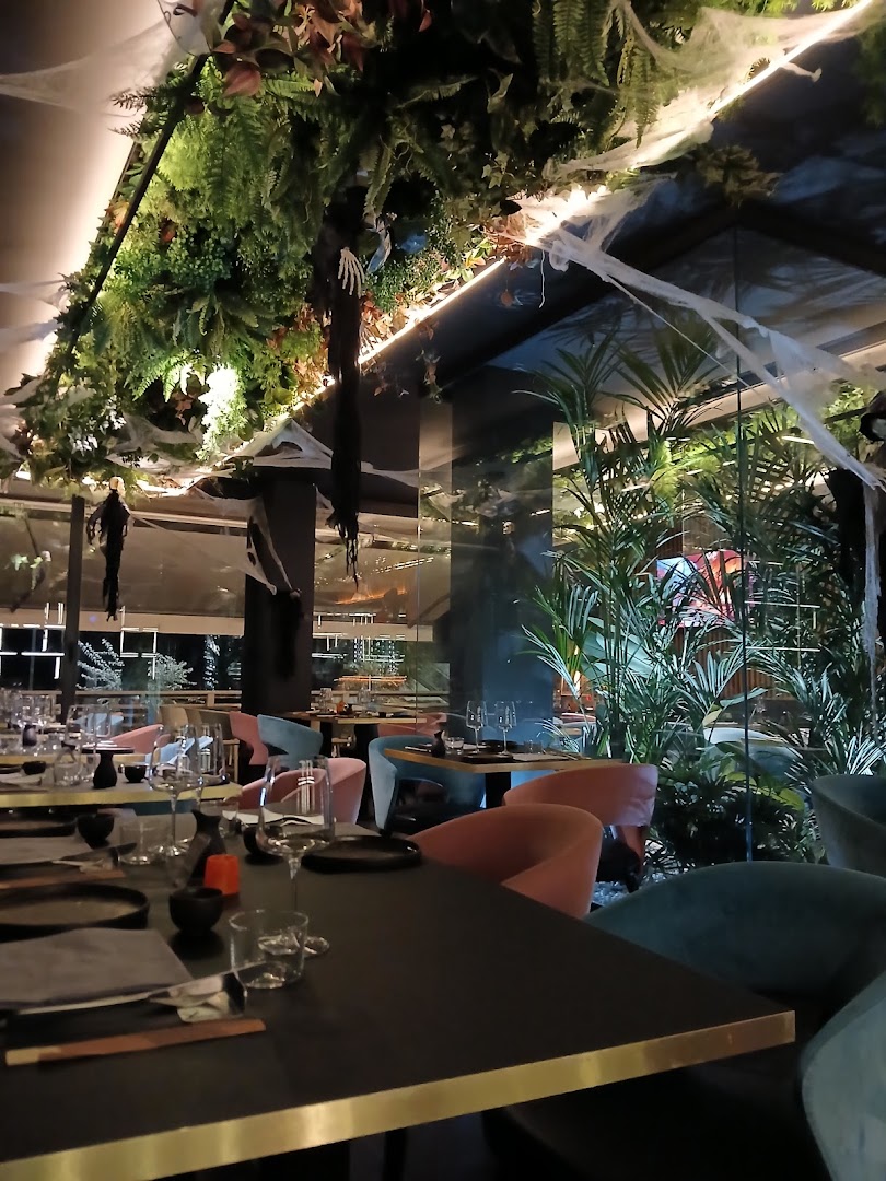 Krudo sushi fusion mixology