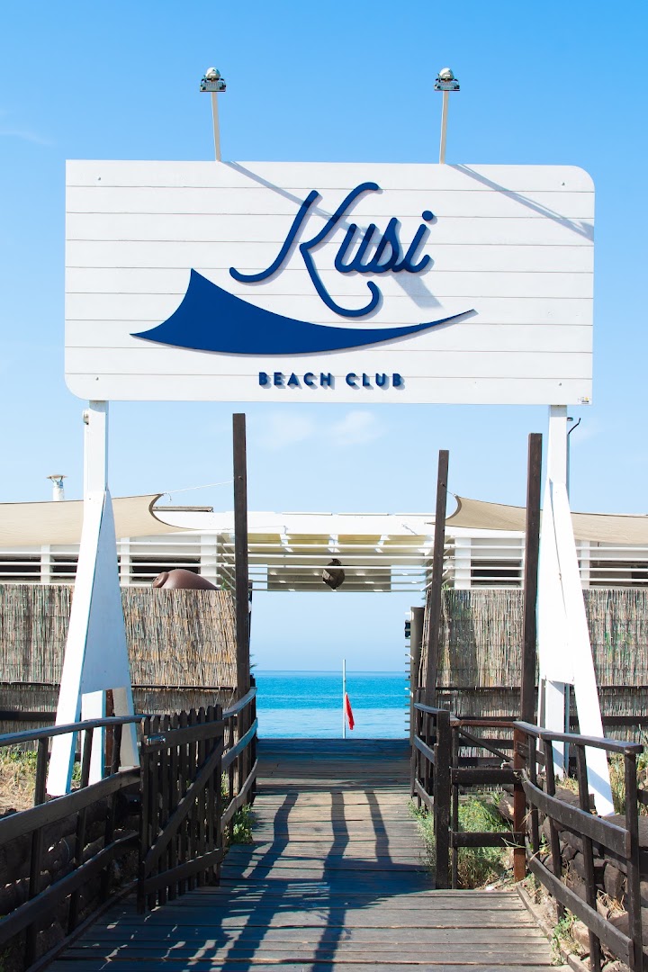 Kusi Beach Club - Latina