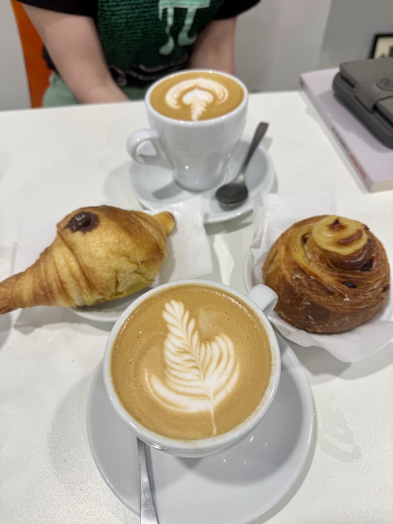 L' Angolo Del Caffe'-Specialty coffee shop