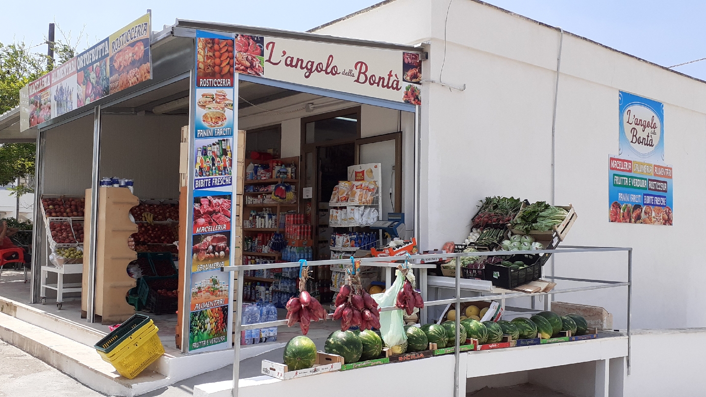 L' ANGOLO DELLA BONTÀ Macelleria Salumeria Alimentari Frutta e Verdura Rosticceria