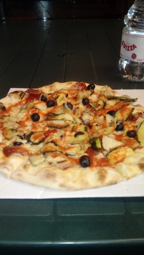 L Angolo della pizza