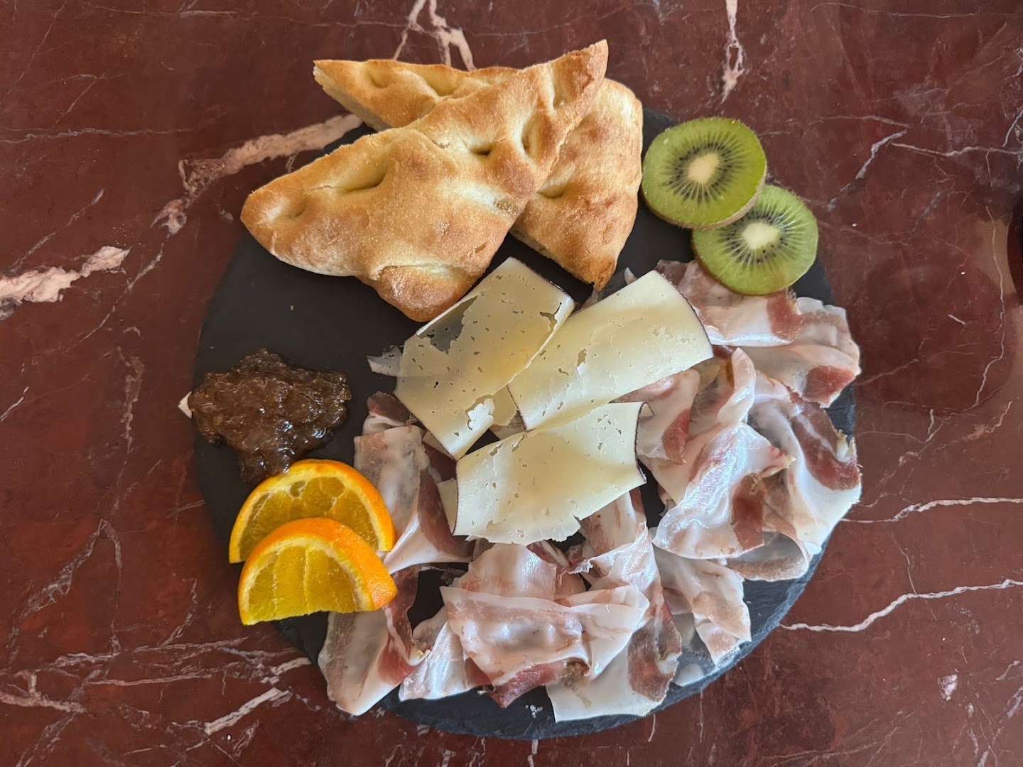 L' Angolo Di Cavour Hosteria Enoteca