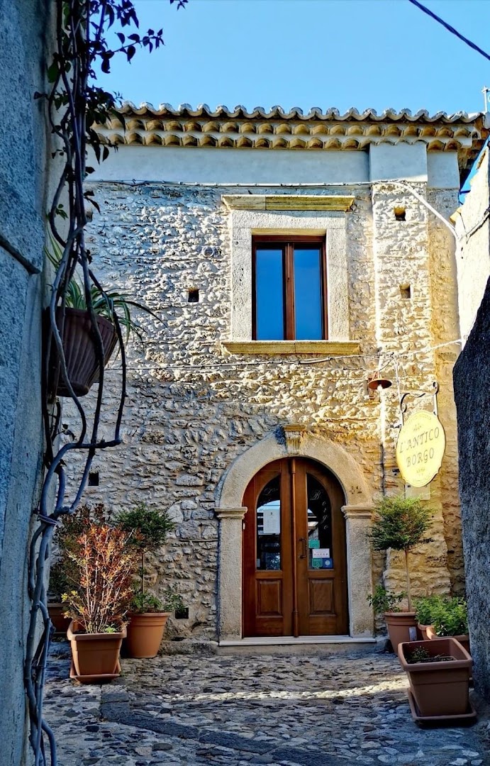 L' Antico Borgo di Larosa Antonio