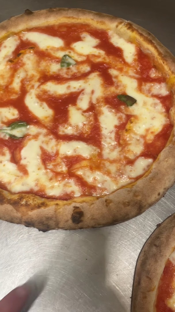 L' incontro dal 1983 • Pizzeria