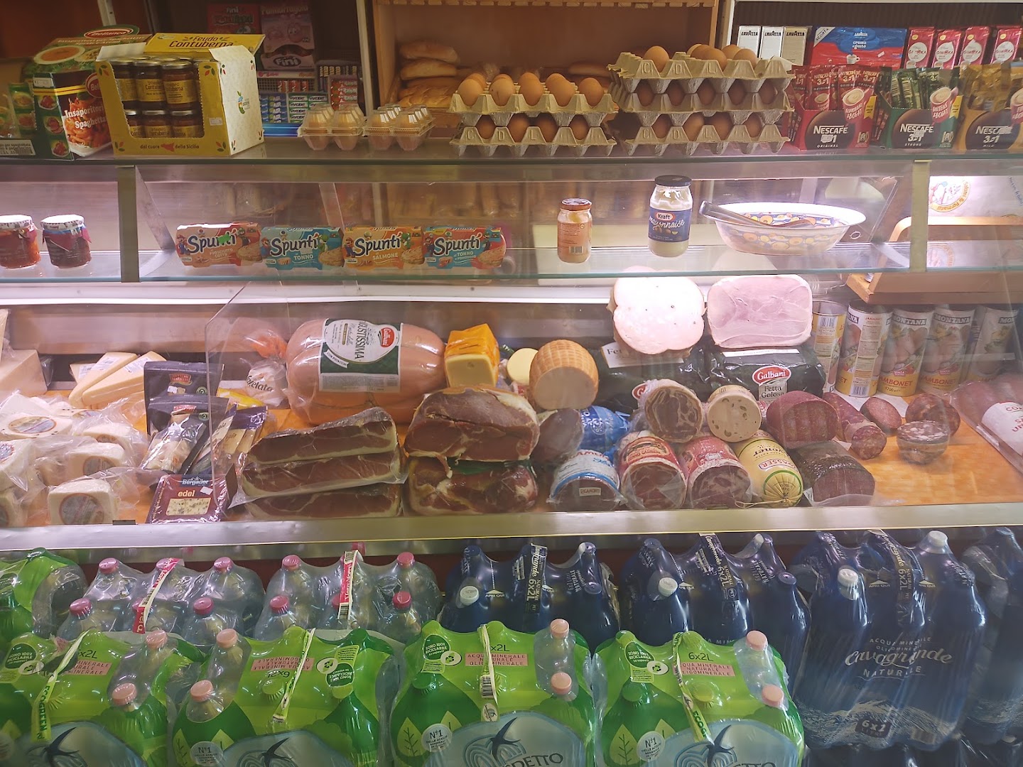 L Isola della bontà di Gattuso Alimentari