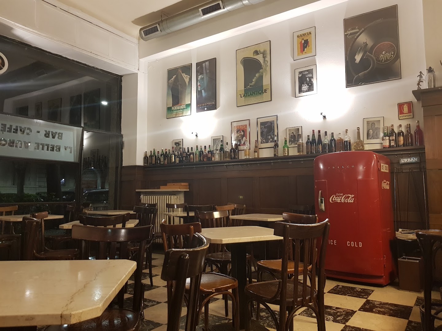 La Belle Aurore, Milano