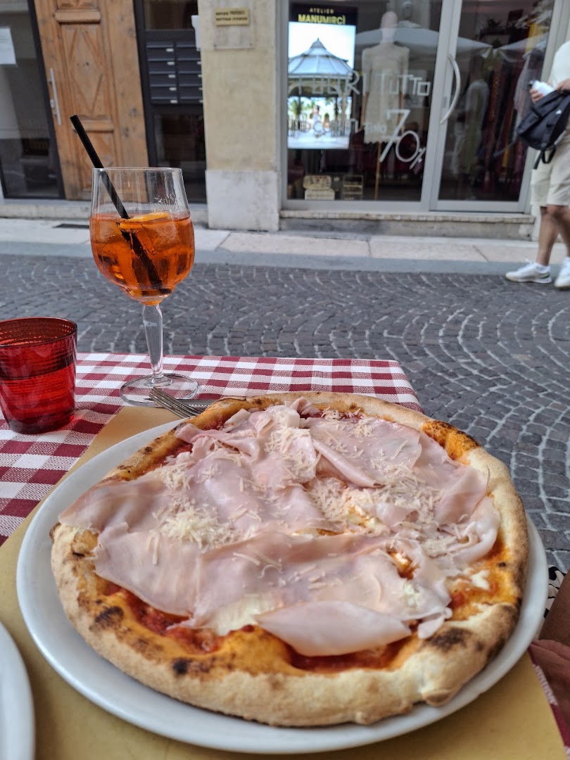La Benedetta osteria vino pizza