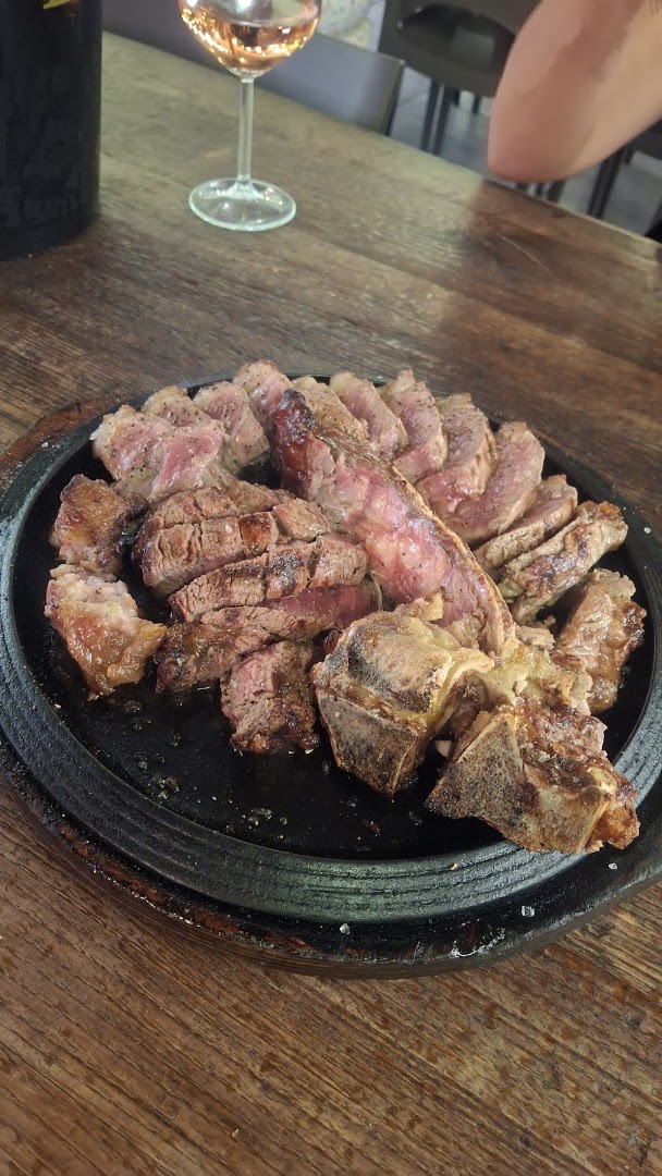 LA BISTECCA ALLA FIORENTINA Dennys Rodriguez Garcell