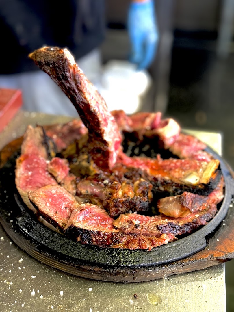 LA BISTECCA ALLA FIORENTINA Dennys Rodriguez Garcell