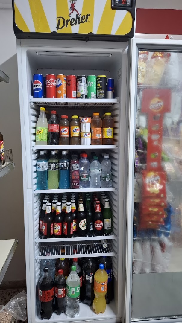 La bottega del viale di Macrì Gabriella, Cinquefrondi