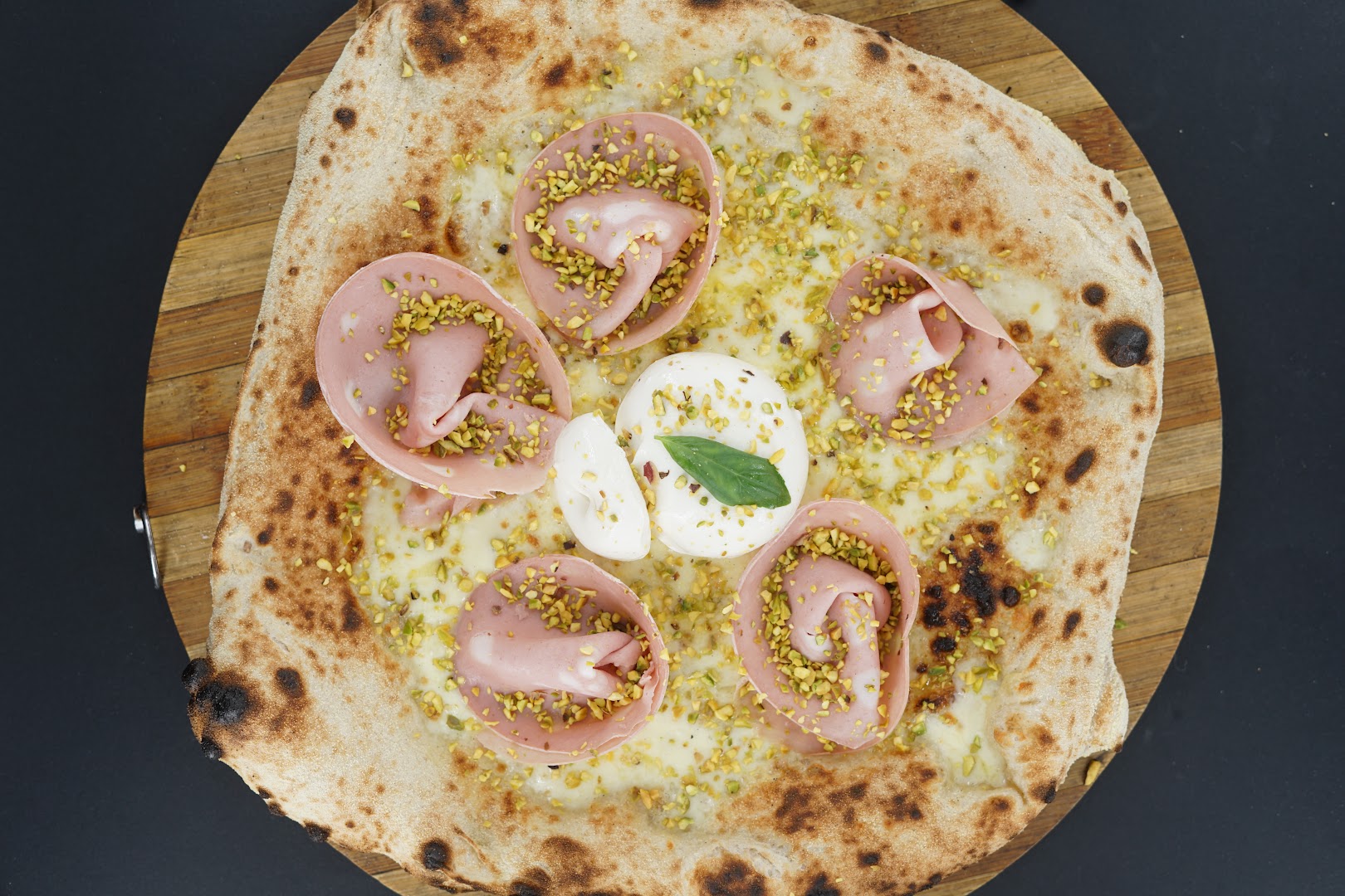 La Bottega della Pizza | Pizzeria d'asporto forno a legna Modena | Servizio di consegna a domicilio