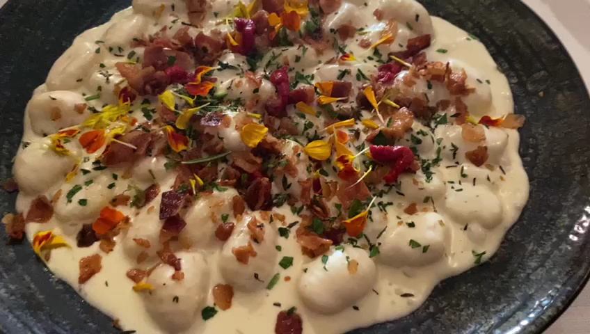 La Buchetta Food & Wine Restaurant