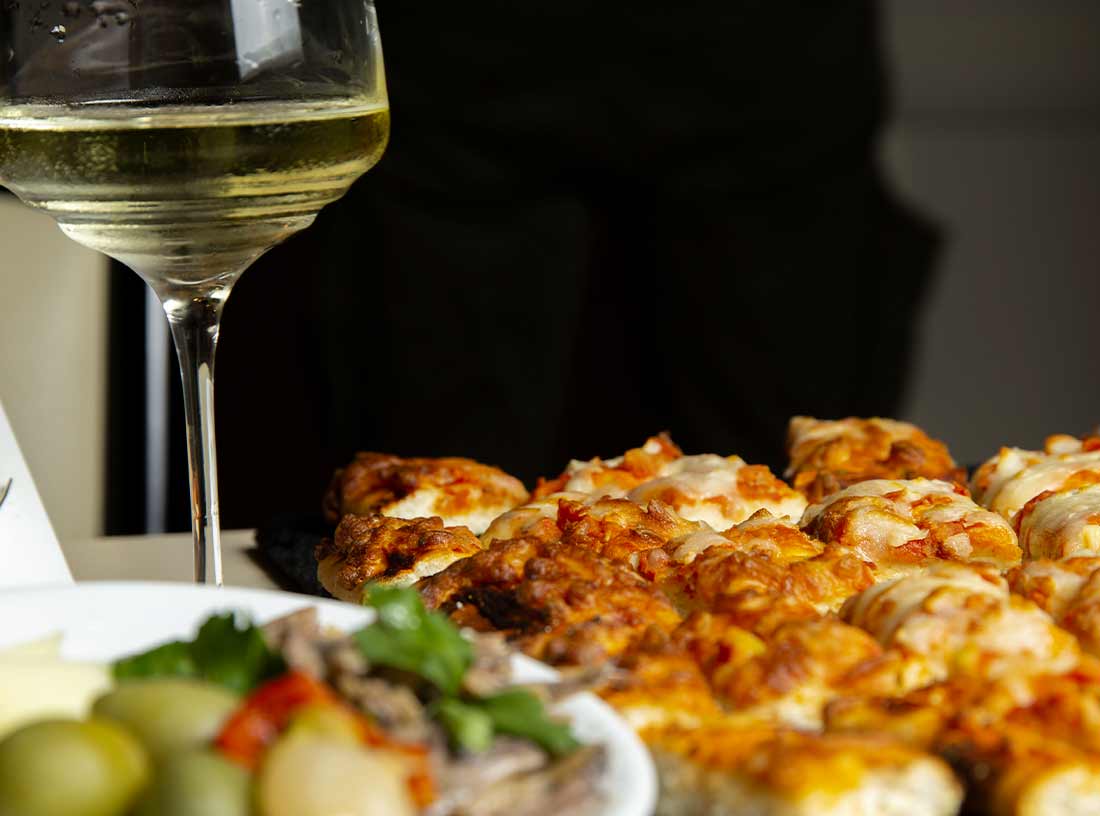 La Cantina Wine Bar